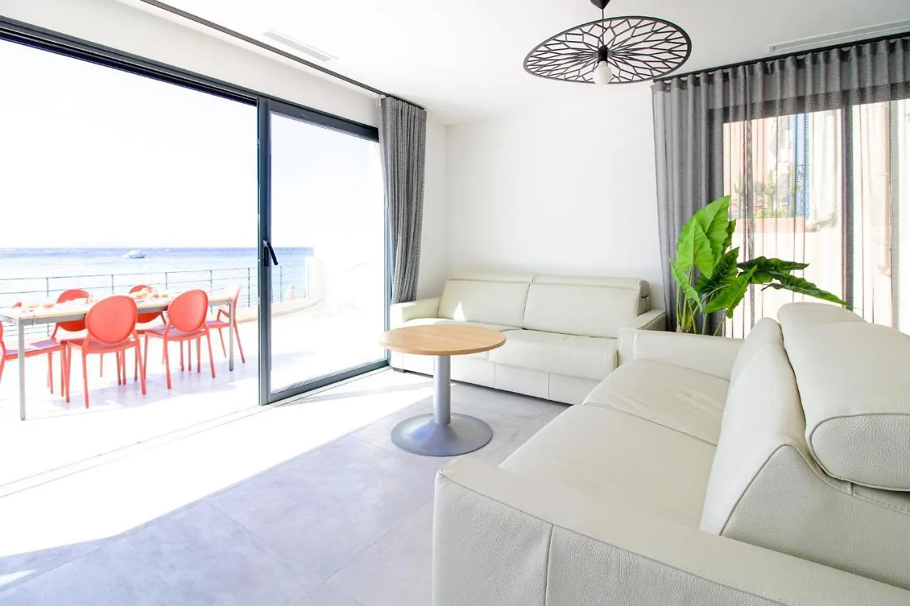 Apartment Select'Sohome - Appartement Pour 6 Personnes Sur La Plage De Cavaliere - Vue Mer - 4 Etoiles - Bluemoon Le Lavandou